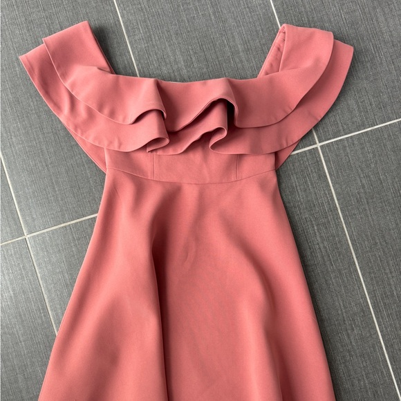 Off shoulder dress - size small or 6 - Picture 2 of 7